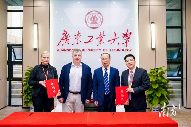 乐玩LE WIN（中国）与康斯坦丁·诺沃肖洛夫签署有关建立智能材料与绿色电化学诺奖得主联合实验室的谅解备忘录。